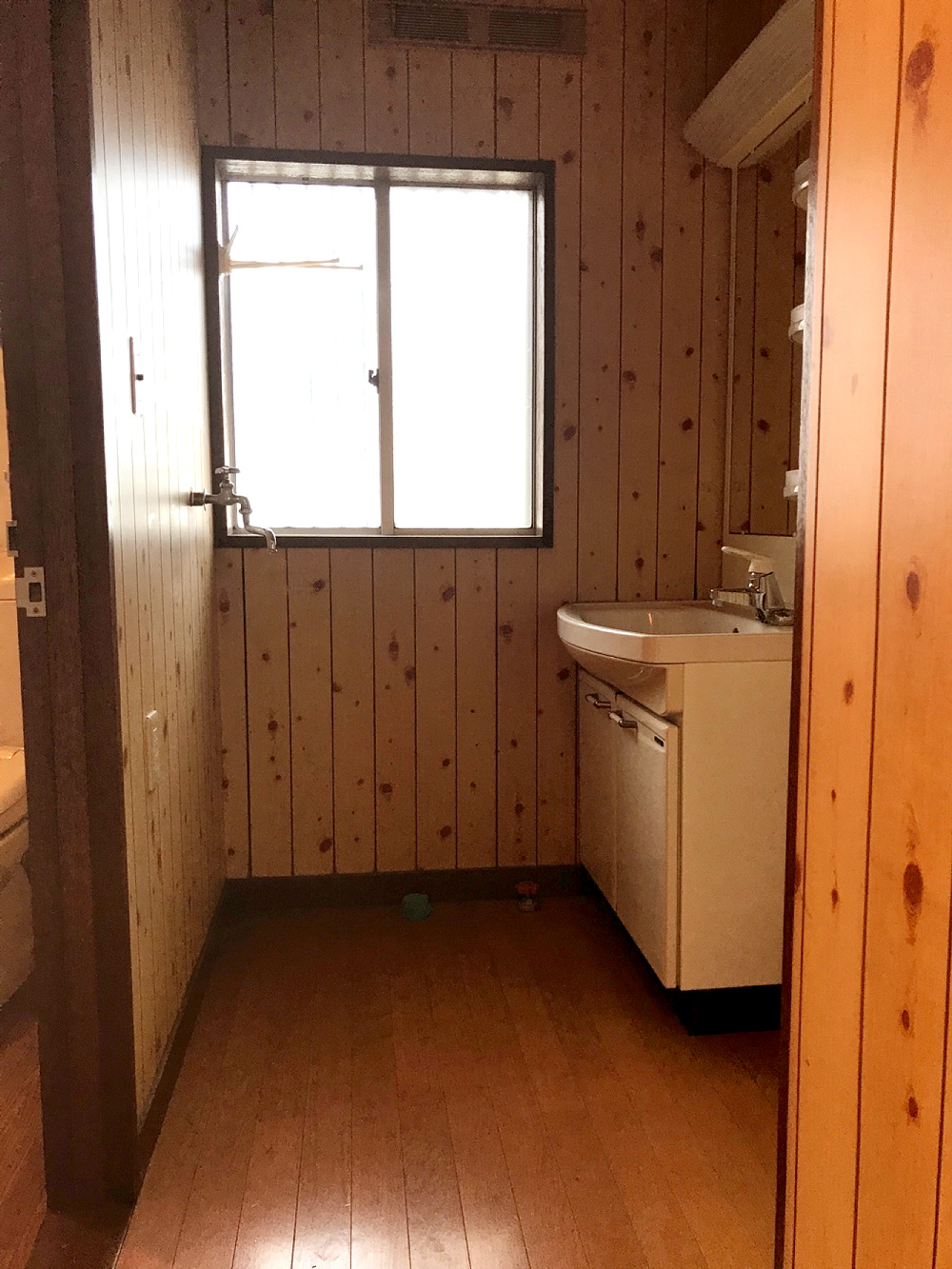 washroom2.jpg